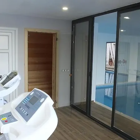 Han-de Homes Apartment